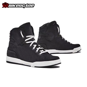 GIÀY MOTO CHỐNG NƯỚC FORMA SWIFT DRY - BLACK WHITE