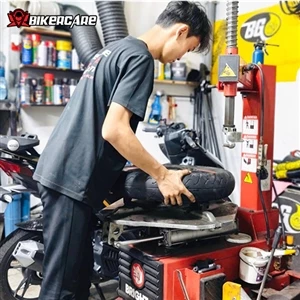 THAY VỎ XE PHỔ THÔNG (tiền công)